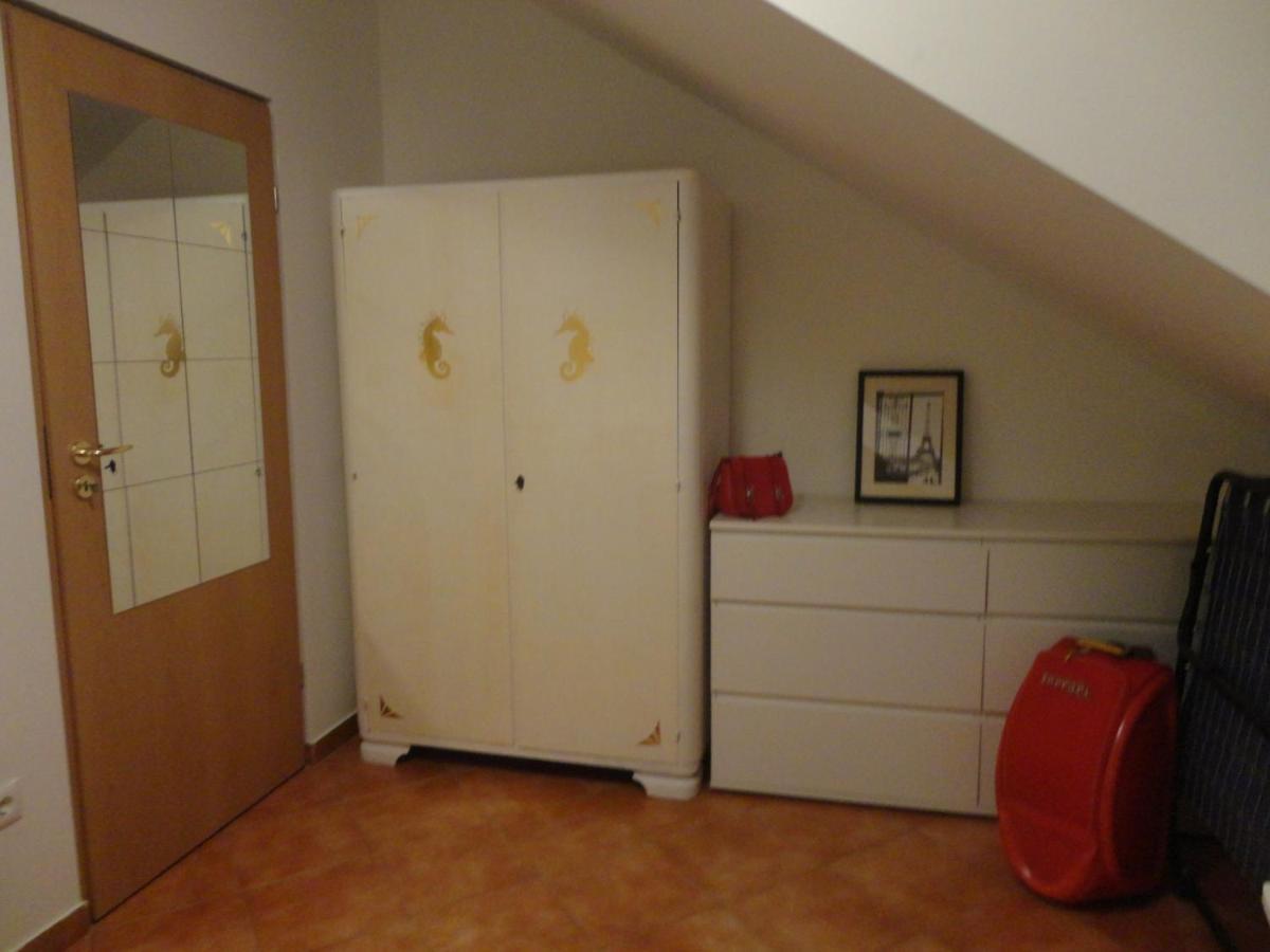 Apartment Gliha Jelsa  Extérieur photo